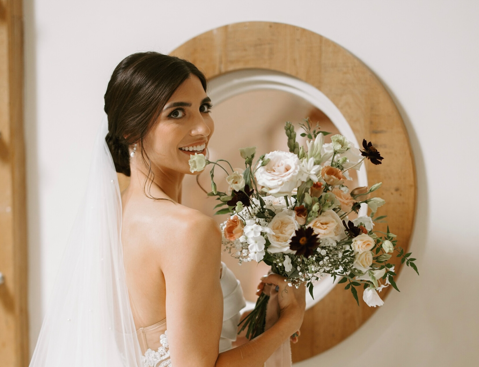 Bespoke wedding flowers by The Gorgeous Flower Company - Photo by Jade Greenbrooke